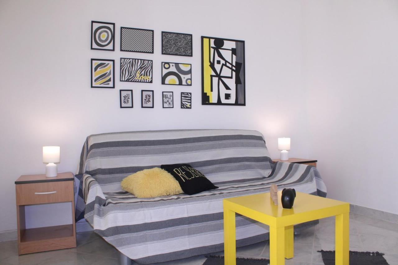 פאז'אנה Lily'S Lovely Apartments מראה חיצוני תמונה