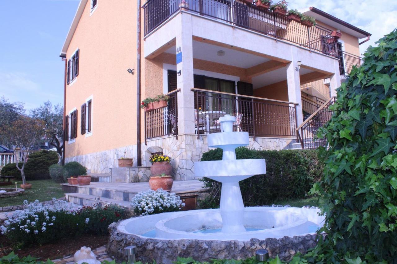 פאז'אנה Lily'S Lovely Apartments מראה חיצוני תמונה